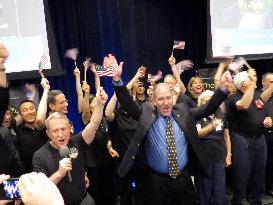 NASA marks closest approach by 1st spacecraft to explore Pluto