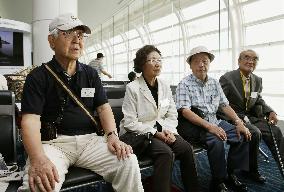 Japanese group heads for N. Korea to visit graves of kin