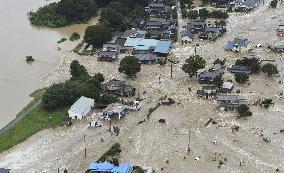 River flooding in eastern Japan leaves dozens of residents stranded