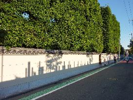 Tokyo snapshot: Shadows of stupas, tombs shown on temple wall