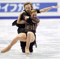 Denkova-Staviski snatch ice dance lead at worlds