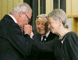 Emperor, empress host dinner for Swedish king