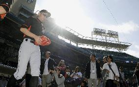 Ichiro one hit away from tying Pete Rose's career total