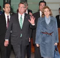 U.S. Defense Secretary Carter meets with Japanese Prime Minister Abe