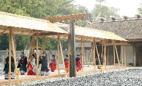 Emperor's visit to Ise Jingu shrine