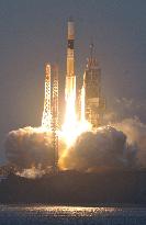 Japan launches rocket carrying high-speed communications satelli