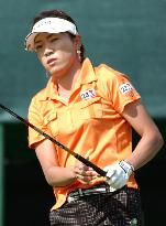 Oyama storms into lead at Salonpas World Ladies