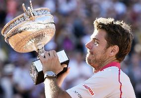 Wawrinka wins French Open title