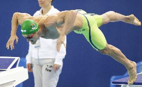 Van de Burgh sets world record in men's 50-meter breaststroke