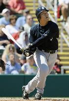 Matsui takes part in preseason game 1st time this season