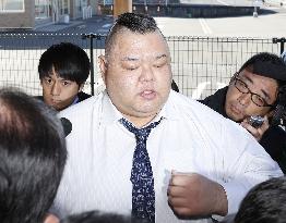 Sumo: Kisenosato's withdrawal