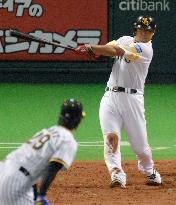Matsunaka hits three-run homer