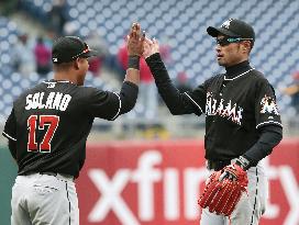 Marlins win again to take series vs. Phillies