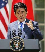 Abe, Obama hold joint press conference
