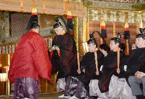 Tokugawa family head joins rite to mark 400th anniv. of ancestor's death