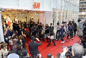 1st H&M store in western Japan opens in Osaka