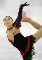 S. Korea's Kim takes lead in world junior figure skating