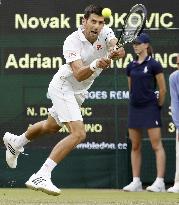 Djokovic moves into Wimbledon 3rd round