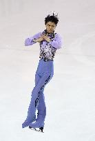Hanyu takes lead with season's highest score in Grand Prix Final SP