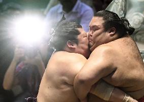 Scenes of sumo