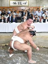 Sumo: Harumafuji guns for 9th title as last yokozuna standing