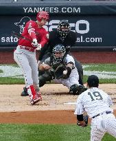 Baseball: Angels' Ohtani vs Yankees' Tanaka