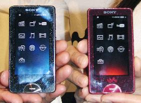Sony unveils touch-screen Walkman with clearer color display