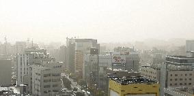 Yellow sand hits western Japan