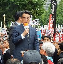 Protesters rally across Japan against controversial security bills