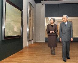 Emperor, empress visit art exhibition