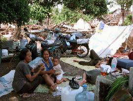 Death toll tops 4,000 in Indonesian quake