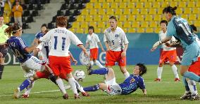 Japan shoot down S. Korea to reach women's soccer final