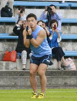 Japan fullback Goromaru's shows unique pre-kick pose