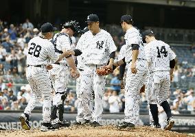 Tanaka dominates A's for 5th win of season