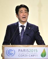 Climate summit starts in Paris