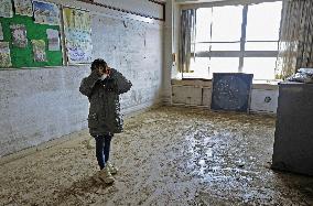 Saying goodbye to tsunami-hit school