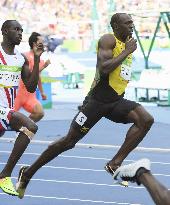Olympics: Bolt cruises into 200 semifinals