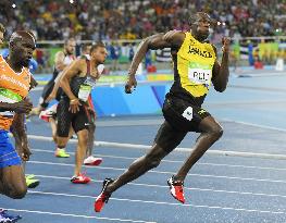 Olympics: Bolt wins 200m to complete sprint double