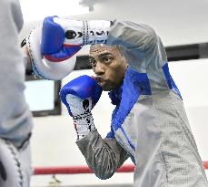 Boxing: IBF champ Guzman preparing for title match in Kyoto