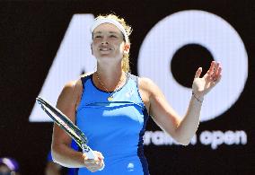 Tennis: Vandeweghe advances to Australian Open semis