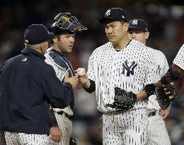 Baseball: Tanaka takes loss despite strong outing