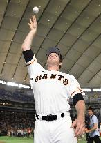 Baseball: Former Yomiuri starter Mikolas