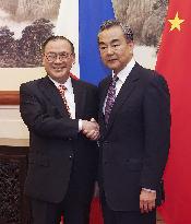China, Philippines foreign ministers