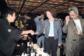 (2) Sake tasting session held in New York