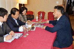 Japan's manga enthusiast minister meets Mongolian award winner