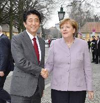 Free trade in focus as Japan, Germany leaders hold talks