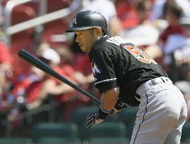 Ichiro moves into 24th on all-time MLB hit list