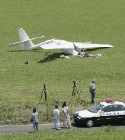 2 men die in glider crash