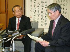 Okinawa calls for lesser burden in hosting U.S. forces