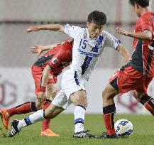 Gamba Osaka defender Konno in action in ACL game vs. FC Seoul